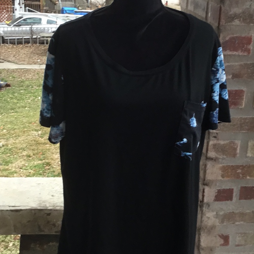 Manydress. Black tee shirt with blue   22